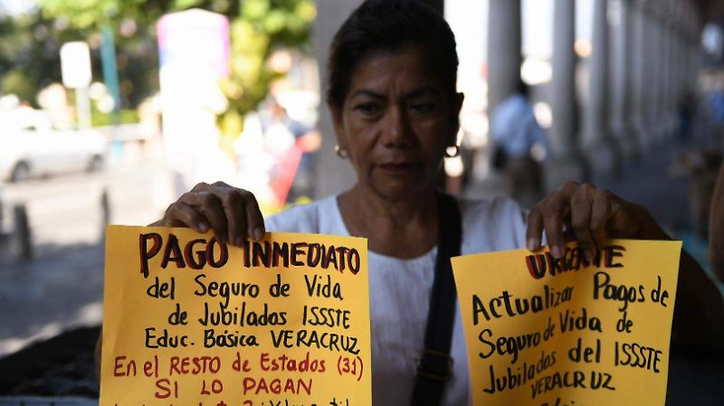 Jubilados y pensionados inician “plantón permanente” en la calle Enríquez